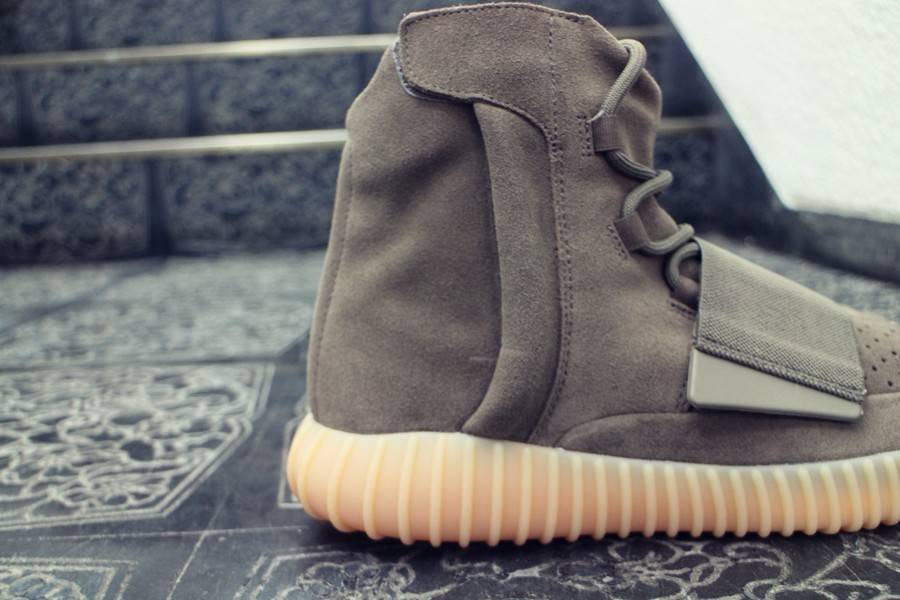 YEEZY BOOST 750 』 電撃入荷！[2016.11.18発行]｜トレファクスタイル