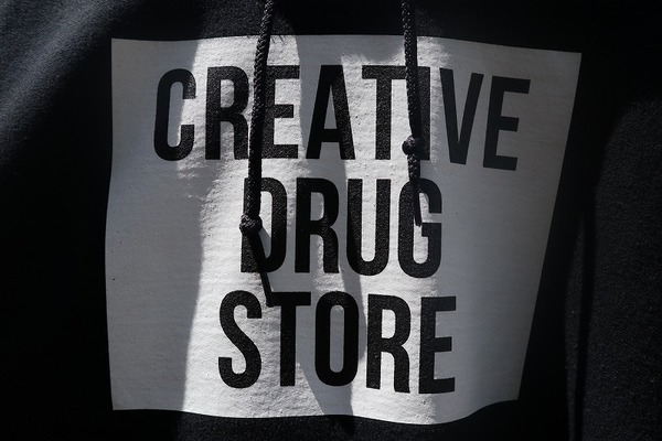 creative drug store/クリエイティブドラッグストア】よりロゴ