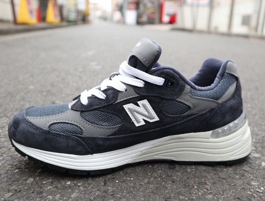 new balance/ニューバランス】よりローカットスニーカーM992（SIZE