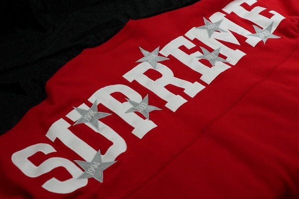 「ストリートブランドのSUPREME 」