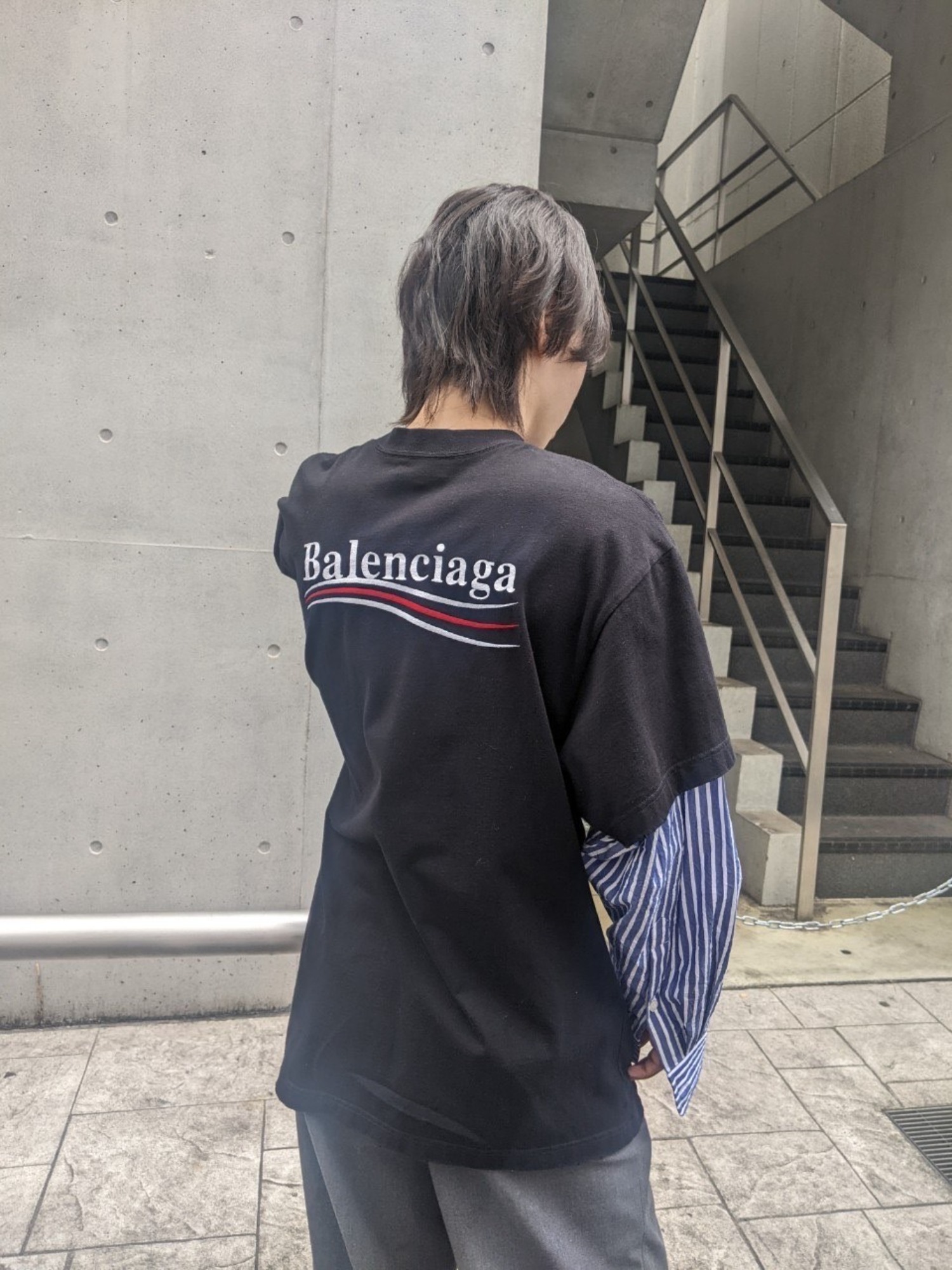 BALENCIAGA(バレンシアガ)の「ロゴダメージ加工レイヤードカットソー