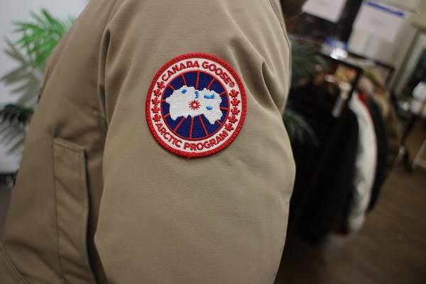 CANADA GOOSE（カナダグース）YORKTON（ヨークトン） UA別注モデル