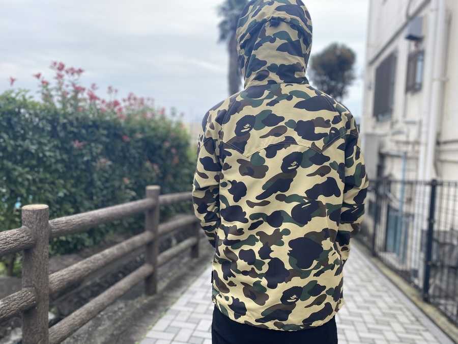 A BATHING APE/アベイジングエイプ】より17SS 1ST CAMO SNOWBOAD