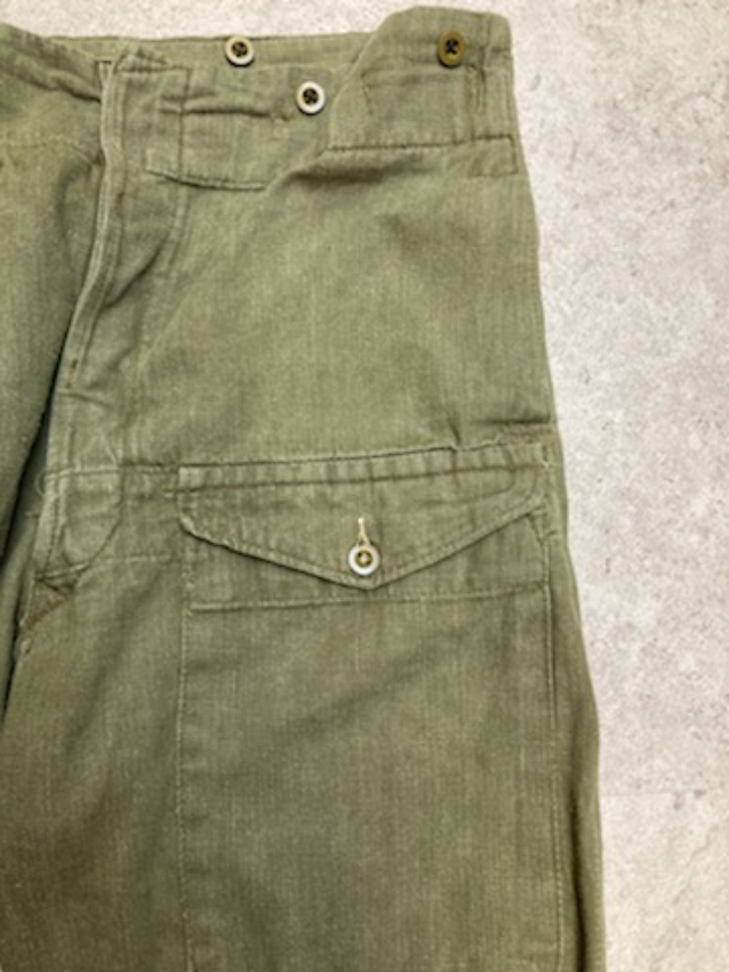 British Army/ブリティッシュアーミー】よりGREEN DENIM TROUSERS