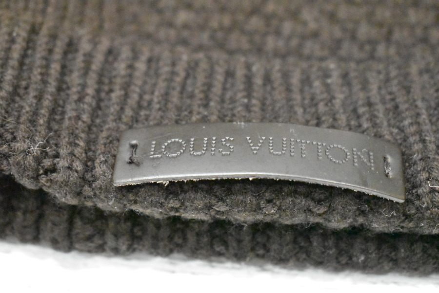 LOUIS VUITTON/ルイヴィトン】よりロゴプレートニット帽が入荷致しまし