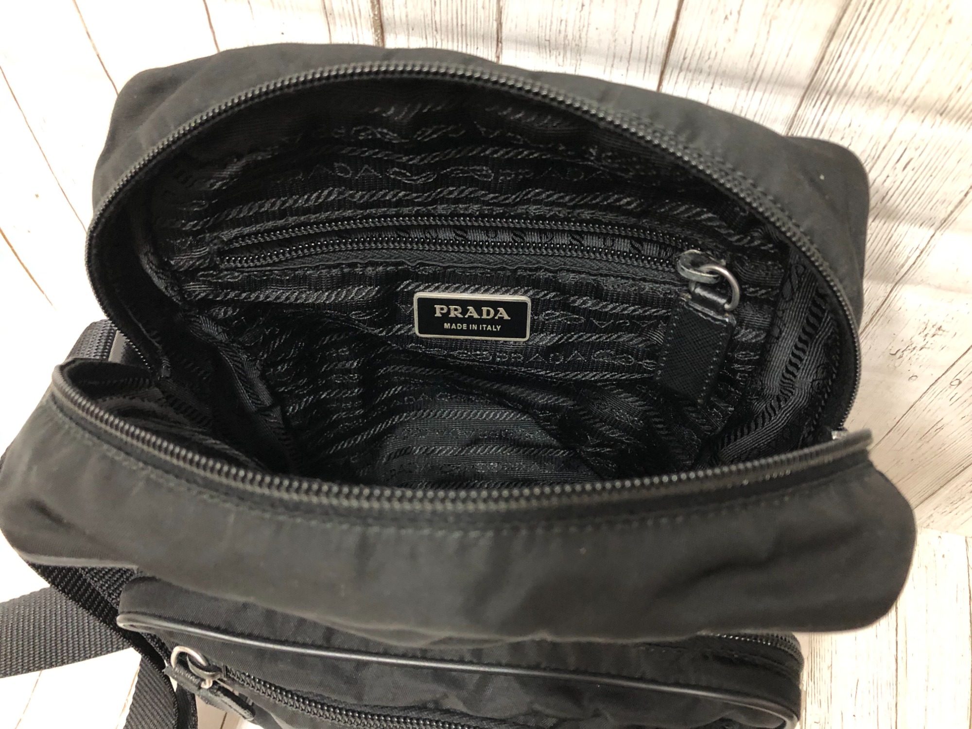 PRADA/プラダ】ナイロンショルダーバッグお買取り入荷致しました