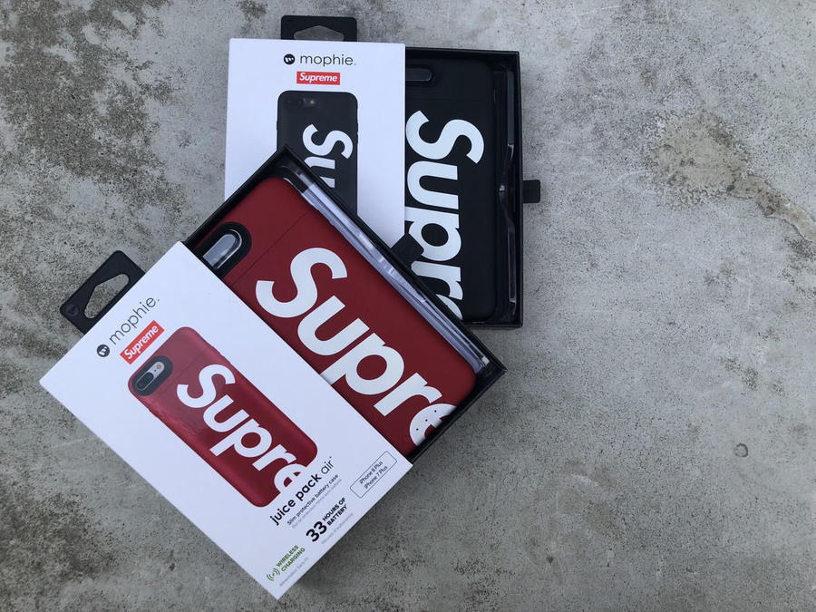 Supreme シュプリームより18awのmophie モヒィーコラボのスマホケース2色同時入荷 19 07 31発行