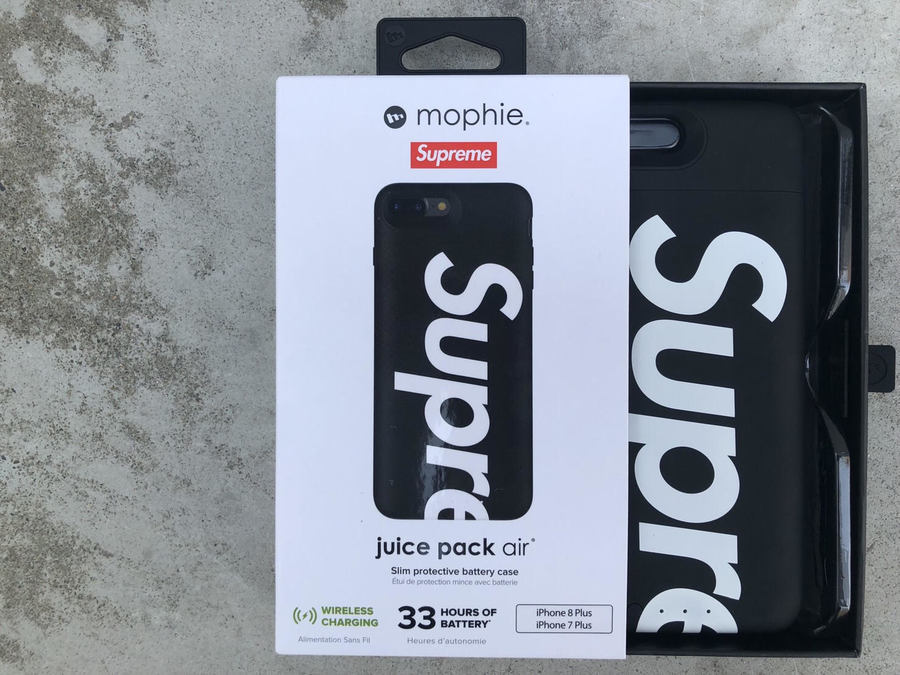 Supreme / シュプリームより18AWのMophie / モヒィーコラボの