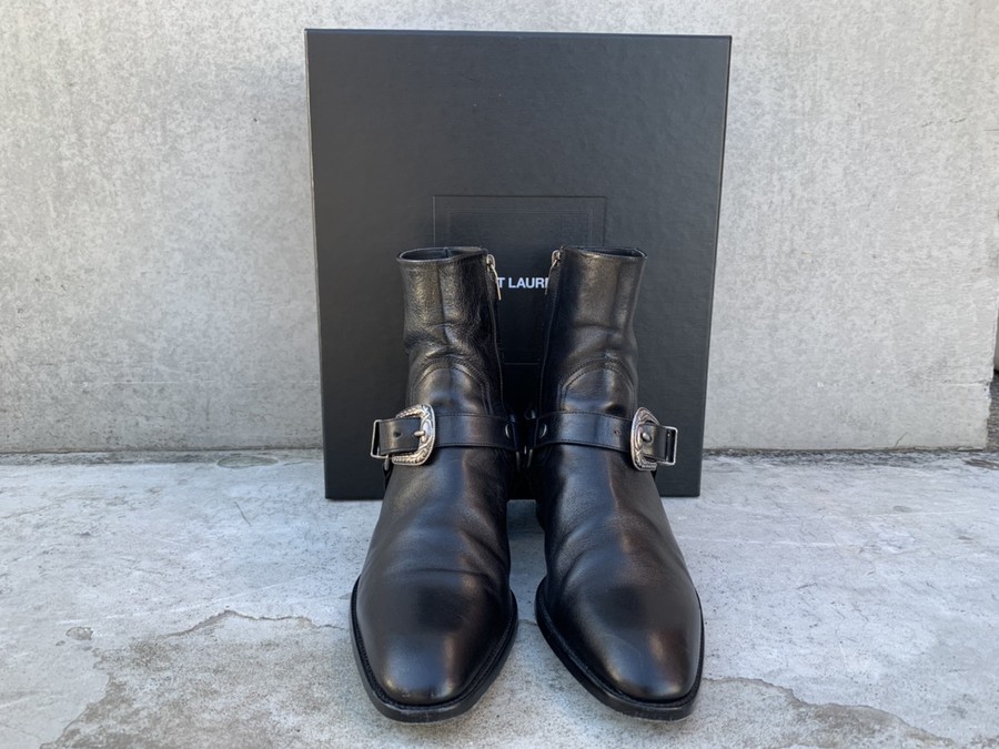 Saint Laurent Paris / サンローランパリの WYATT LEATHER HARNESS / ワイアットレザーハーネスブーツ  が入荷致しました。[2020.01.31発行]｜トレファクスタイル下北沢東口店｜洋服・古着の買取と販売の専門店｜トレジャーファクトリー（トレファク）のファッションリユース