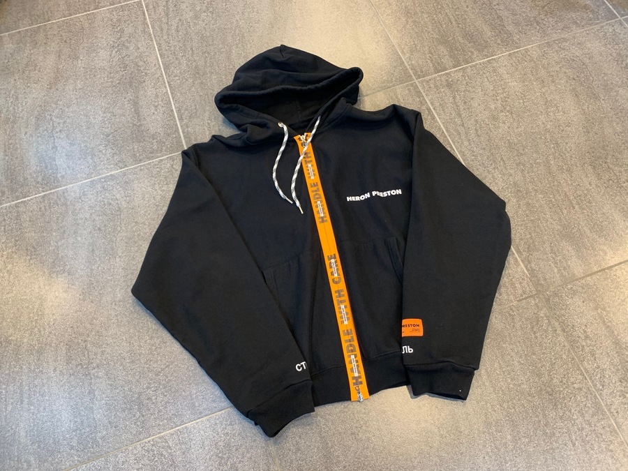 HERON PRESTON / ヘロンプレストンより18SSのPacking Tape Hoodie、19SSのNYLON CAMO BASIC  COACH  JCKが2点同時入荷！！[2020.02.01発行]｜トレファクスタイル下北沢東口店｜洋服・古着の買取と販売の専門店｜トレジャーファクトリー（トレファク）のファッションリユース