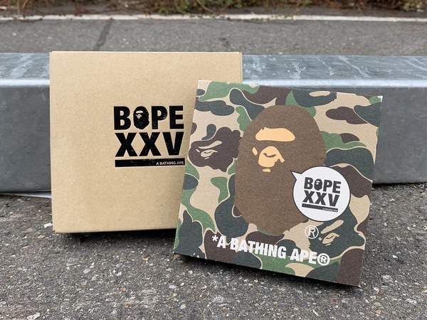 A BATHING APE / エイプ より 25周年レセプション 記念ノベルティの