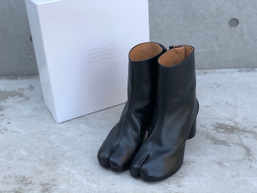 Maison Margiela 22 / メゾンマルジェラ22 より タビのヒールブーツが