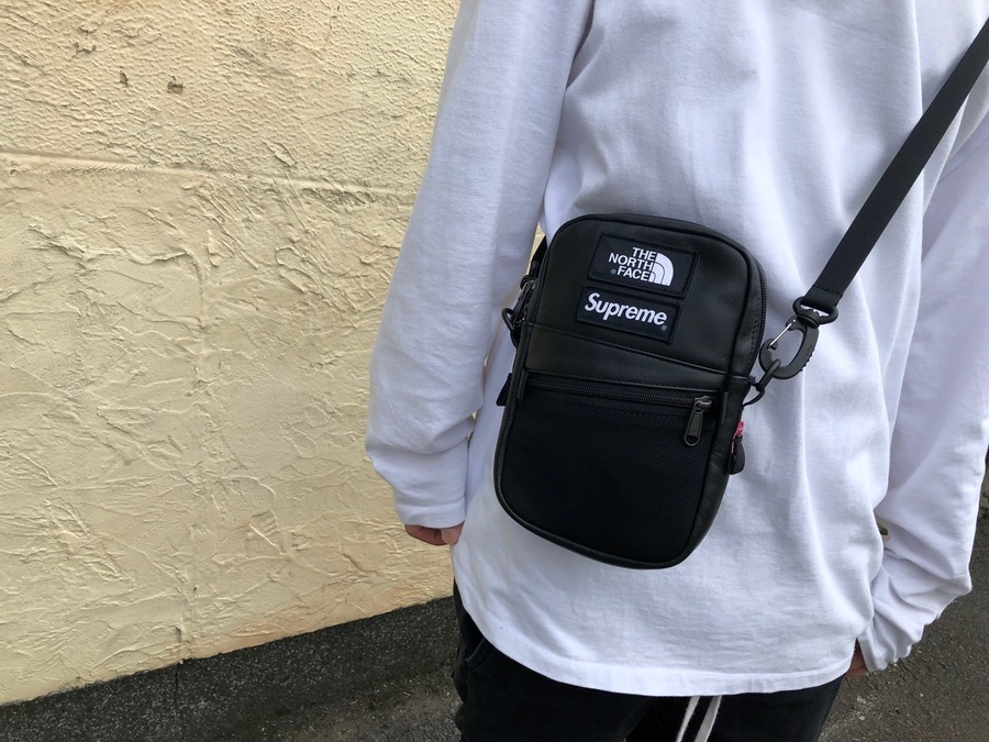 north face supreme 人気 バッグ