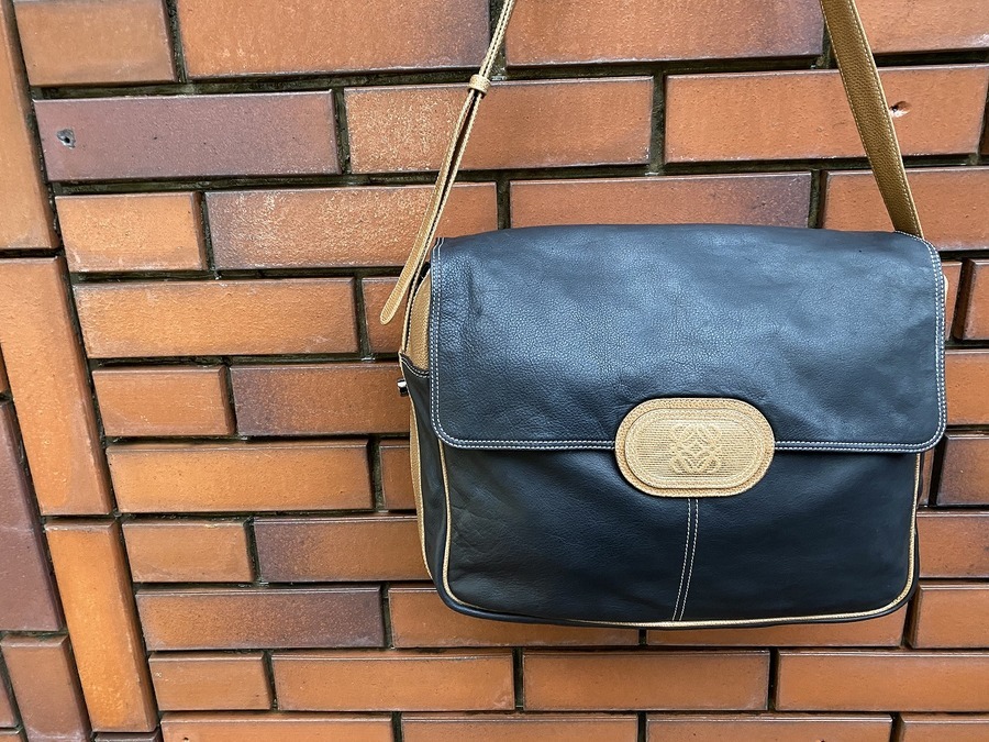 美品】Loewe オールド ロエベ アナグラム ショルダーバッグ ブラック