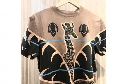 LOUIS VUITTON × Chapman Brothers/ルイヴィトン×チャップマンブラザーズ】サバンナジラフTシャツ買取入荷致しました。[2021.07.03発行]｜トレファクスタイルイオンモール鶴見緑地店｜洋服・古着の買取と販売の専門店｜トレジャーファクトリー（トレファク）の  ...