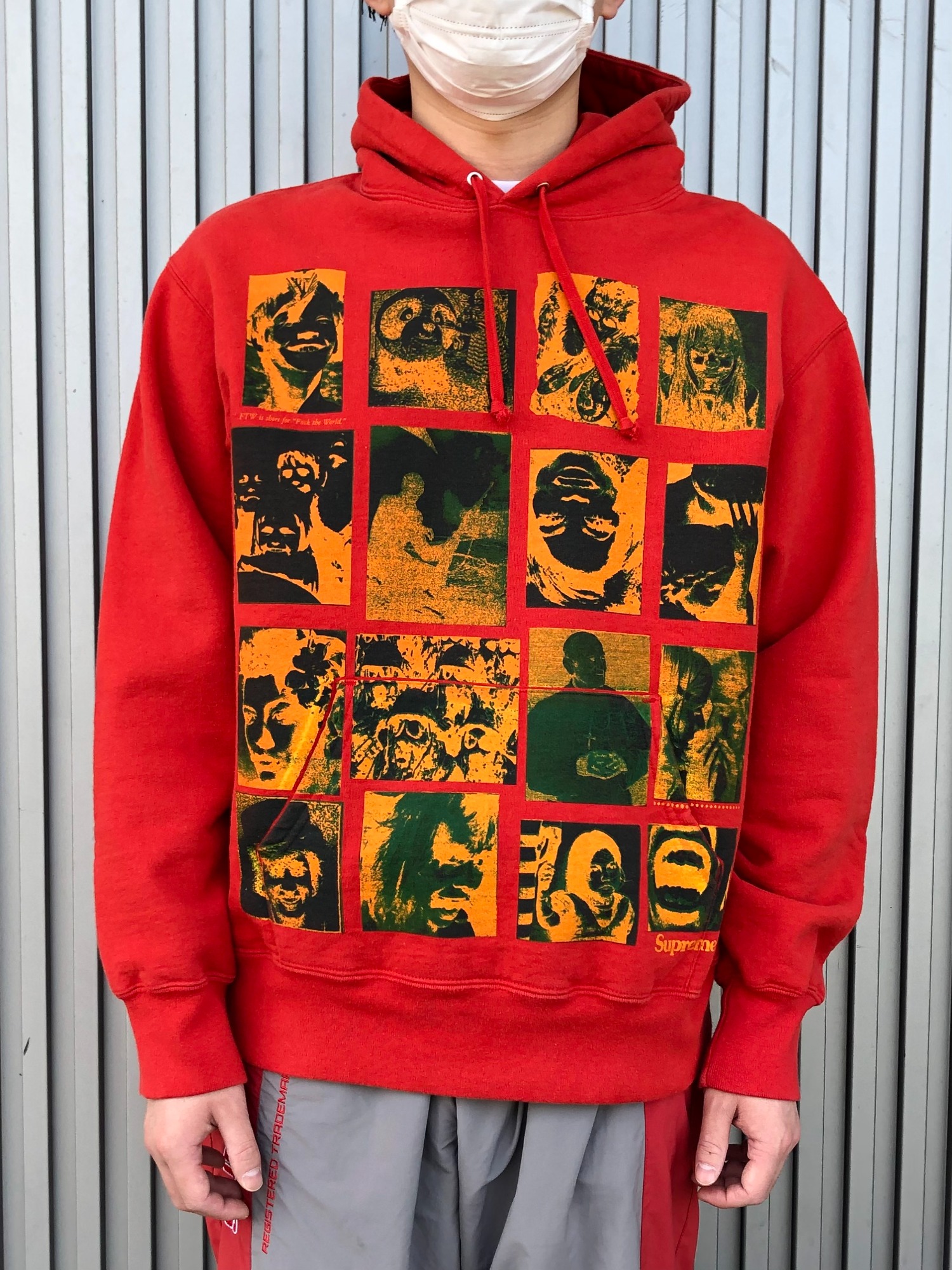 シュプリームSupreme Collage Grid Hooded Sweatshirt