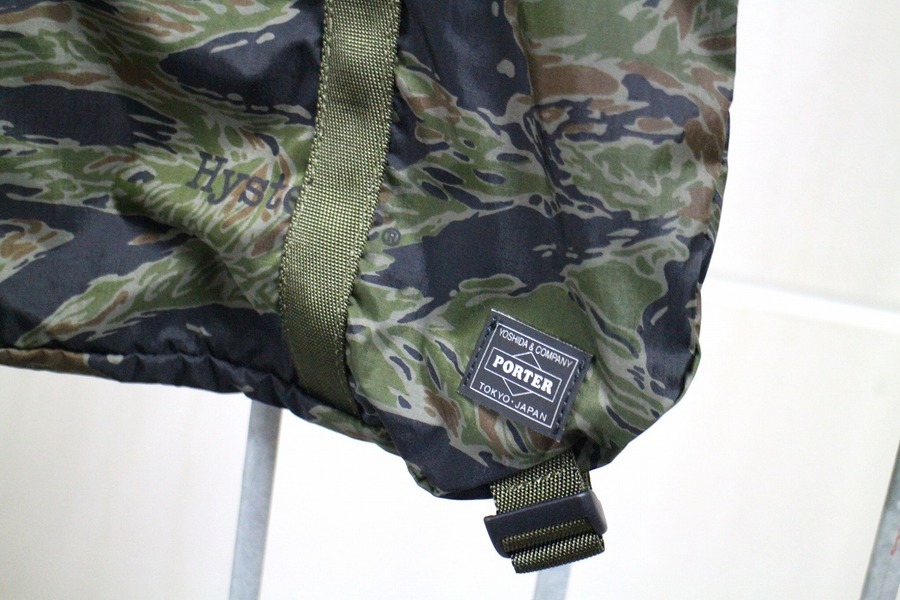 PORTER×HYSTERIC GLAMOUR/ポーター×ヒステリックグラマー】TIGER CAMO 2WAYトートバッグ 入荷致しました。[2020.04.08発行]｜トレファクスタイルホームズ川崎大師店｜洋服・古着の買取と販売の専門店｜トレジャーファクトリー（トレファク）のファッションリユース