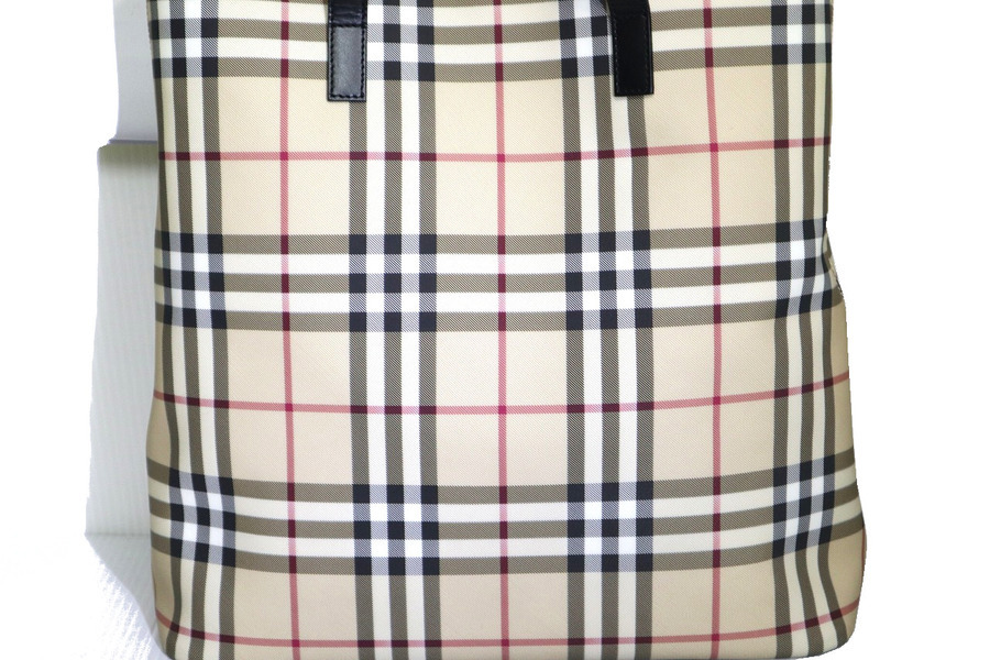 BURBERRY LONDON/バーバリーロンドン】より、PVCトートバッグが入荷