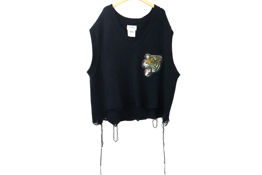 doublet×WISM/ダブレットxウィズム】より、3D PATCH CUT-OFF VESTを