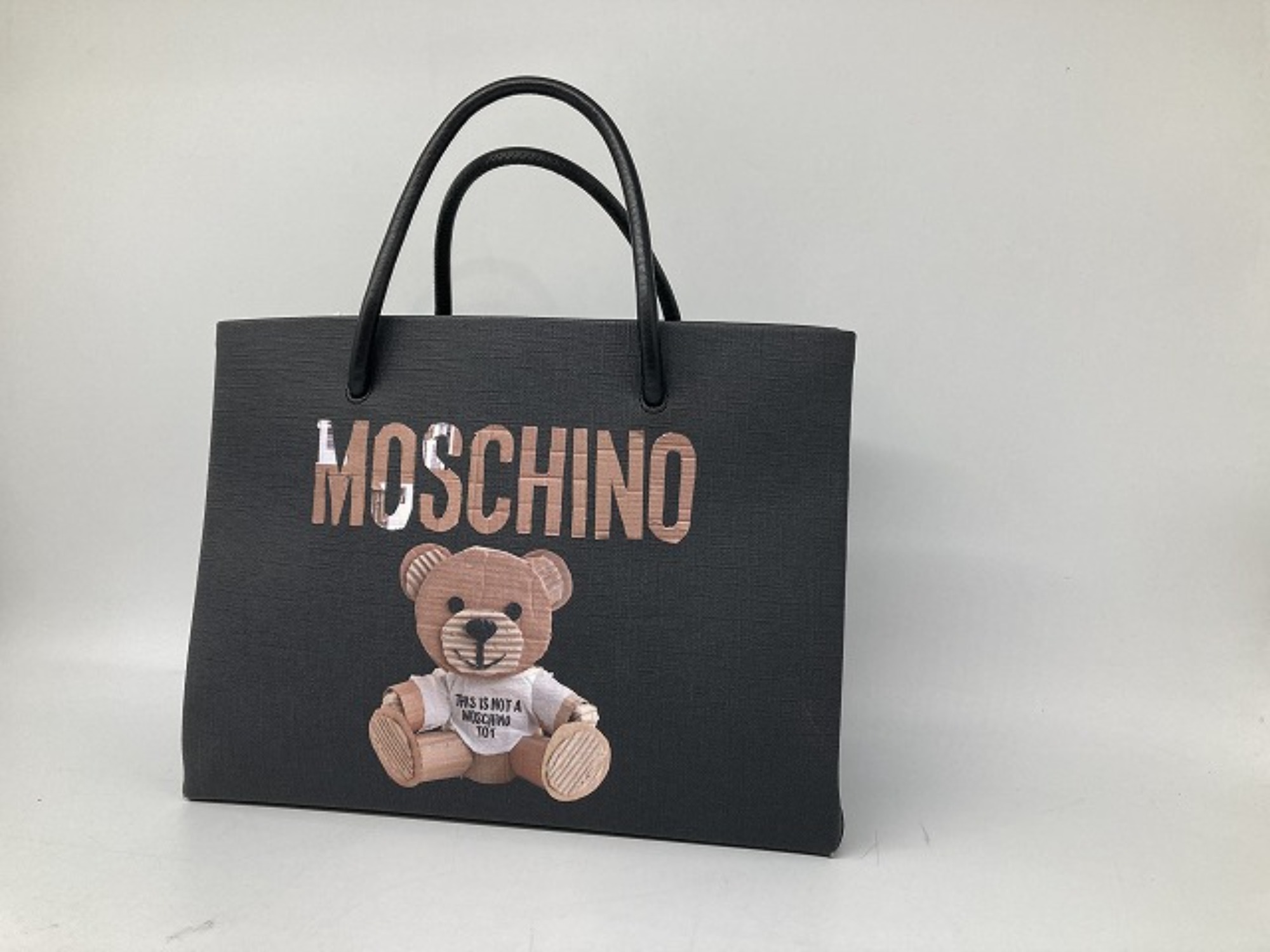 大人気インポートブランド【MOSCHINO / モスキーノ 】より2WAYテディベアショッパーバッグ のご紹介です[2023.03.31発行]｜トレファクスタイルホームズ川崎大師店｜洋服・古着の買取と販売の専門店｜トレジャーファクトリー（トレファク）のファッションリユース