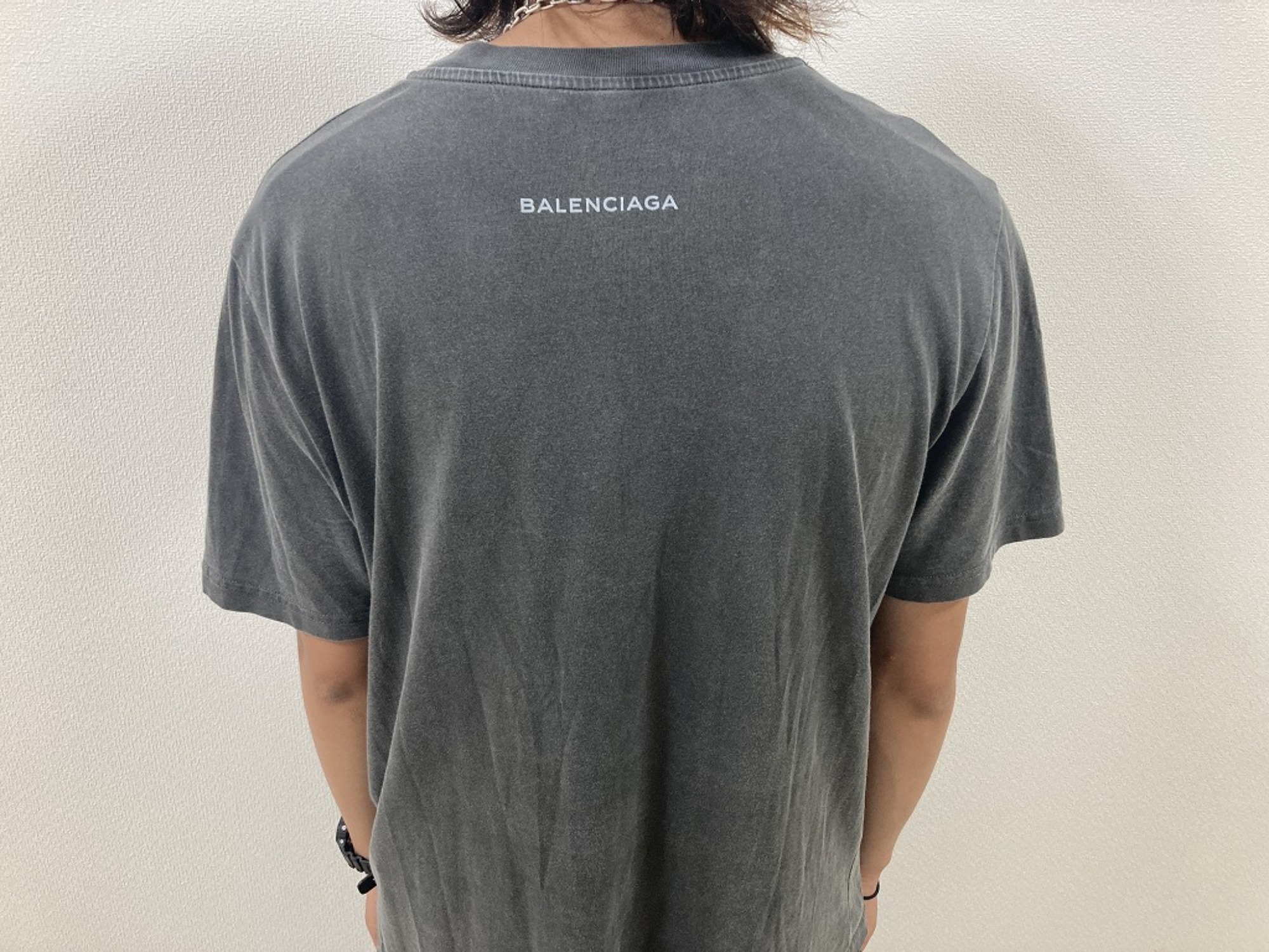 大人気ブランド【BALENCIAGA/バレンシアガ 】よりダメージ加工Tシャツ