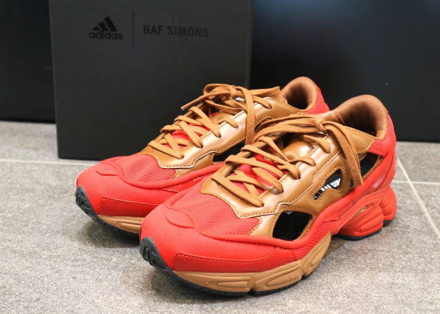 adidas×RAF SIMONS スニーカー REPLICANT OZWEEGO  BB7987が入荷致しました！！[2018.08.16発行]｜トレファクスタイル亀戸1号店｜洋服・古着の買取と販売の専門店｜トレジャーファクトリー（トレファク）のファッションリユース