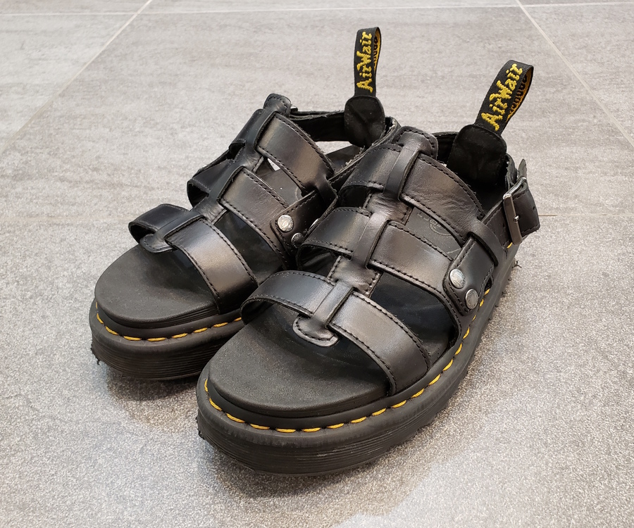 Dr.Martens/ドクターマーチン】レザーストラップサンダル TERRY が入荷