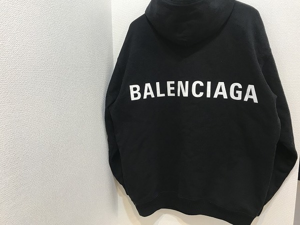 人気ハイブランド【BALENCIAGA/バレンシアガ】バックロゴフーディ買取