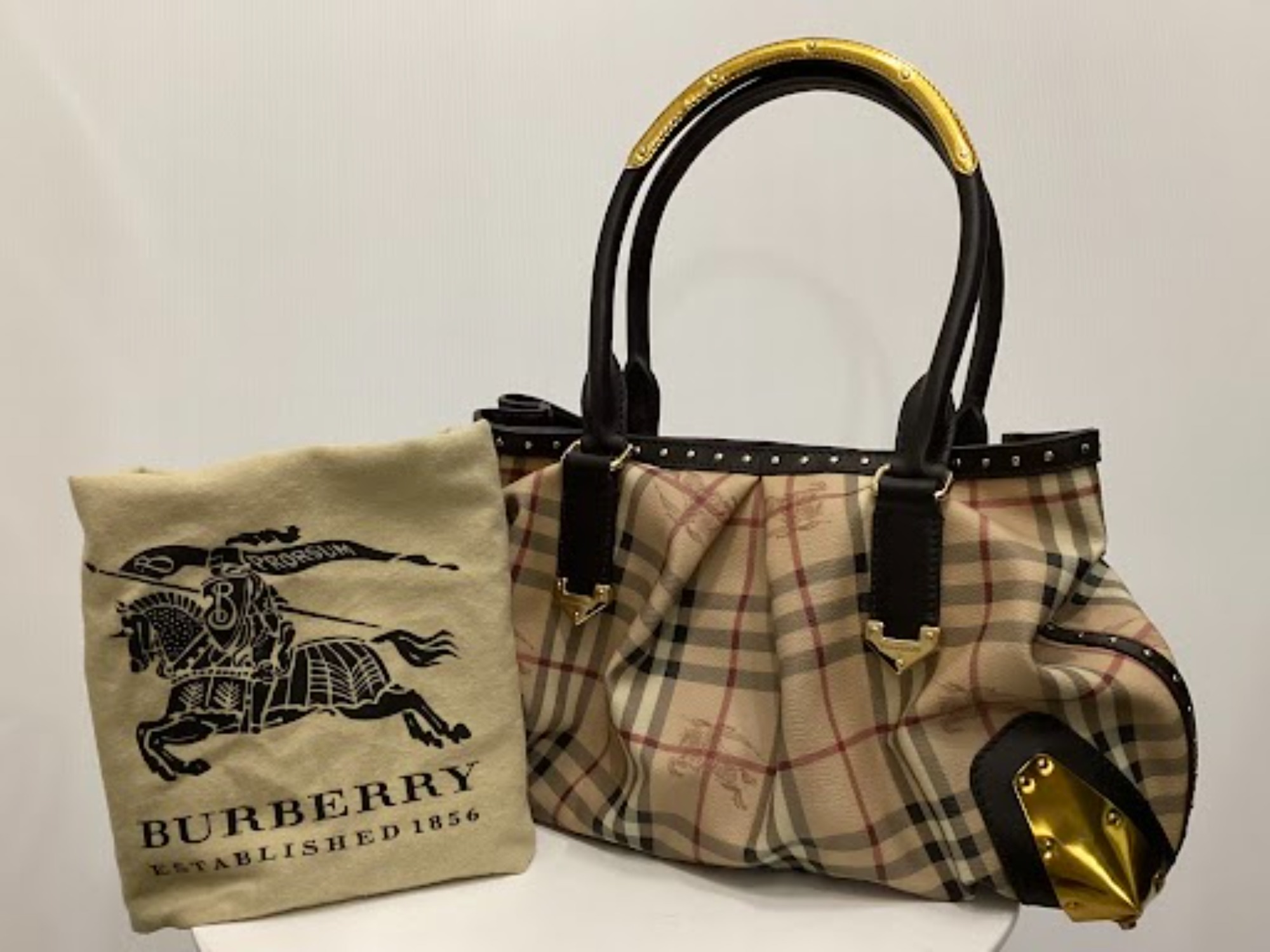 BURBERRY/バーバリー】トートバッグを買取入荷致しました。[2024.01.31