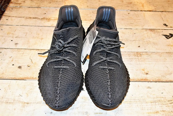 adidas / アディダス】YEEZY BOOST 350 V2 “ BLACK ”(FU9006)入荷情報