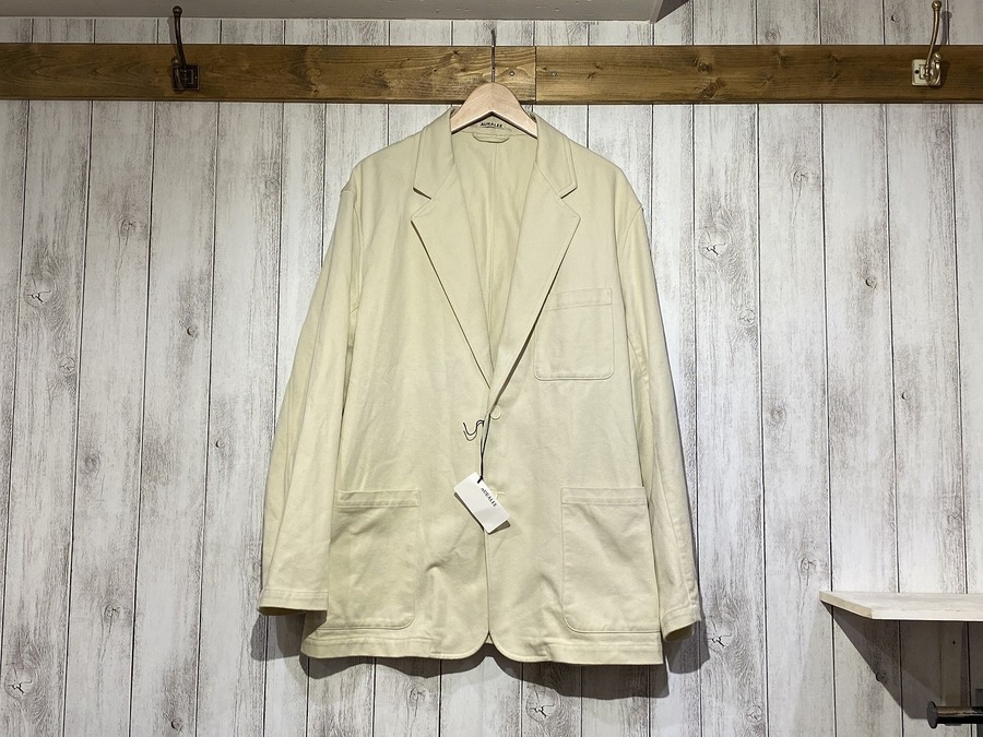 AURALEE/ オーラリー】LOOSE TWILL OVER JACKET A9SJ01YT 入荷情報  [2020.09.03発行]｜トレファクスタイル千葉店｜洋服・古着の買取と販売の専門店｜トレジャーファクトリー（トレファク）のファッションリユース