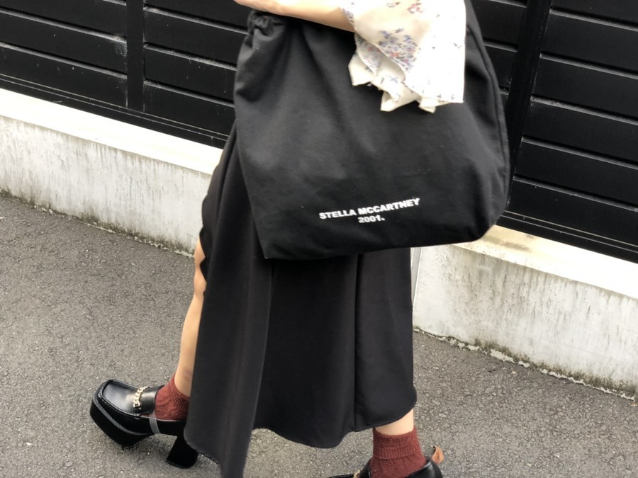 STELLA McCARTNEY/ステラマッカートニー】よりPARIS CITY巾着バッグの