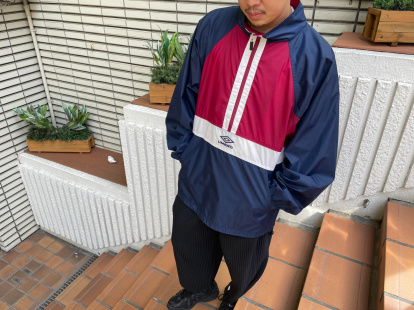 【UMBRO/アンブロ】90sネクストヴィンテージ、グッドなシャカシャカウェアのご紹介です。