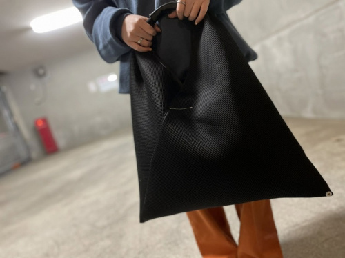 MM6 Maison Margiela/エムエムシックス メゾンマルジェラ】より メッシュトートバッグ のご紹介です。[2021.01.07発行]｜トレファクスタイル調布店｜洋服・古着の買取と販売の専門店｜トレジャーファクトリー（トレファク）のファッションリユース