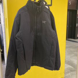 「アウトドアブランドのARC'TERYX 」