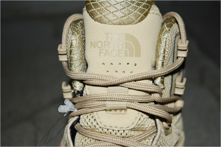 THE NORTH FACE/ザ ノースフェイス】Traverse FP GORE TEX Suround Mid 