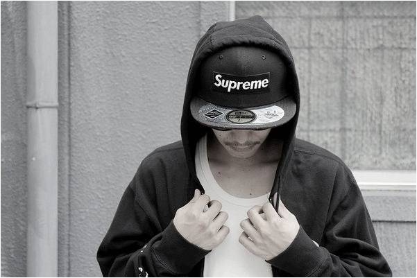 Supremeのボックスロゴ  【アメ村2Fフロア】[2015.07.27発行]｜トレファクスタイルアメリカ村店｜洋服・古着の買取と販売の専門店｜トレジャーファクトリー（トレファク）のファッションリユース