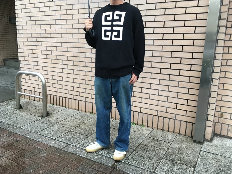 買取強化ブランド【GIVENCHY/ジバンシー】より4Gロゴニットセーターを