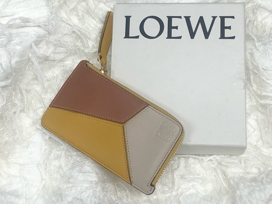 人気ブランド【LOEWE/ロエベ】よりパズルコインカードホルダーをお買取