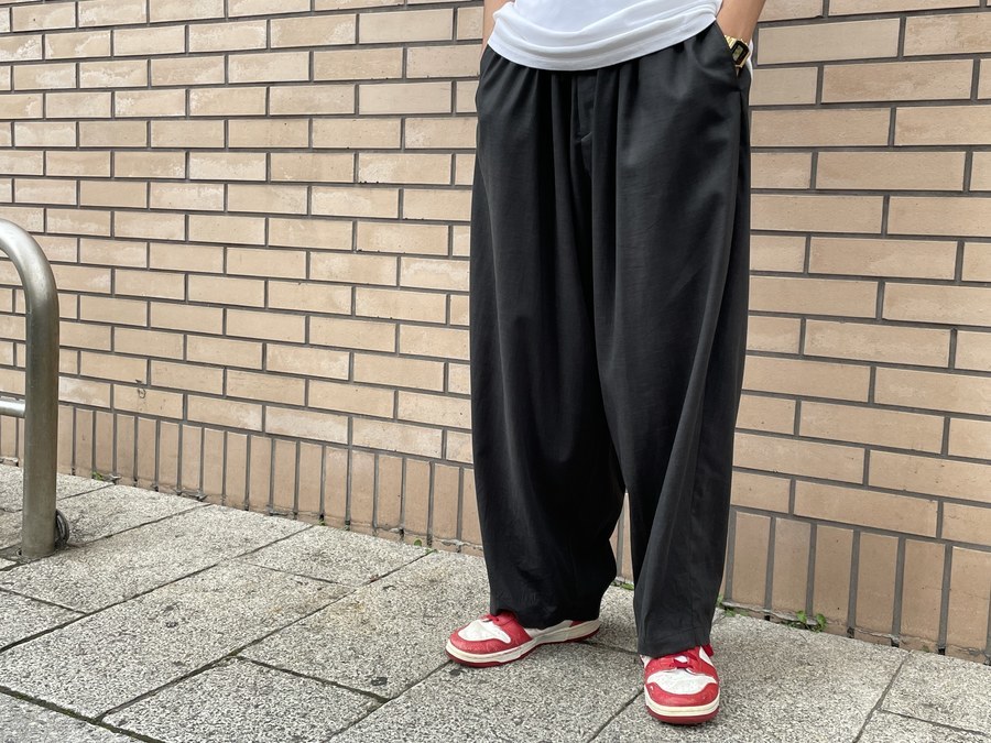 My Beautiful Landlet/マイビューティフルランドレット】から「techono polyester wide easy pants  テクノ ポリエステル  ワイドイージーパンツ」を買取入荷致しました。[2022.07.28発行]｜トレファクスタイル三鷹南口店｜洋服・古着の買取と販売の専門店｜トレジャー  ...