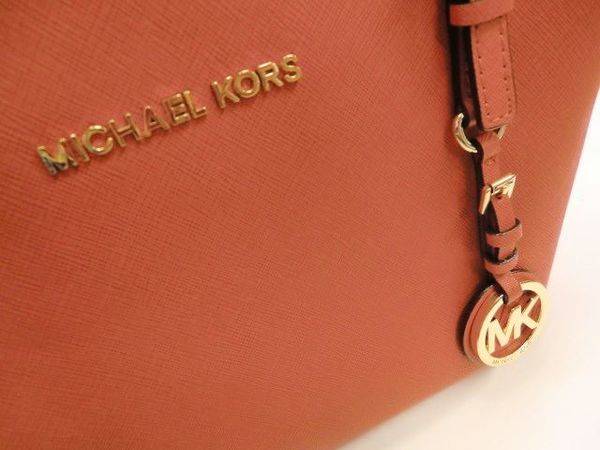 絶妙な色味とサイズ感 Michael Kors マイケルコース 入荷 15 10 02発行