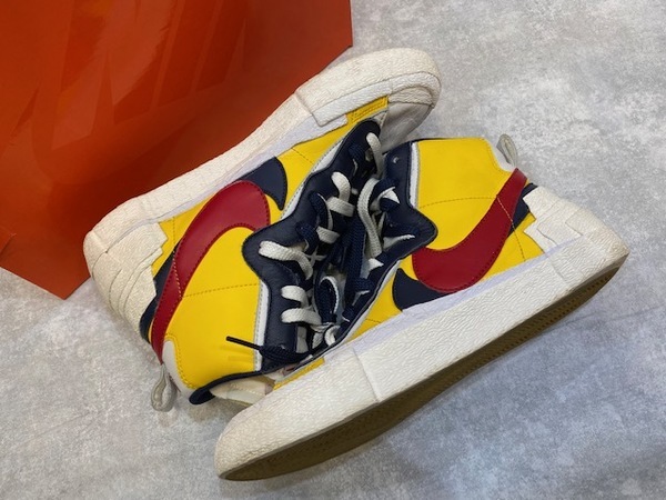 Nike Sacai ナイキ サカイ より話題のコラボスニーカー Blazer Mid ブレザーミッド スニーカーイエロー が入荷致しました 07 16発行