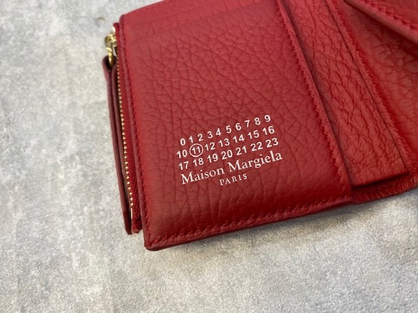 Maison Margiela（メゾンマルジェラ）」よりLETHER WALLET（レザー