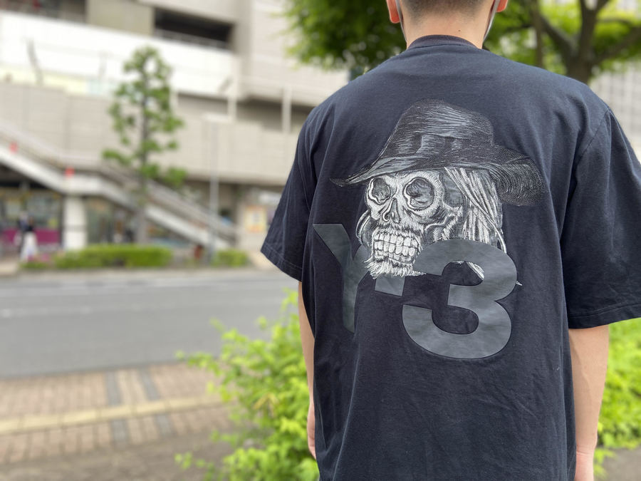 Y-3/ワイスリー】よりYohji Skull Tee を買取入荷致しました[2021.05.05発行]｜トレファクスタイル川越店｜洋服・古着の買取と販売の専門店｜トレジャーファクトリー（トレファク）のファッションリユース