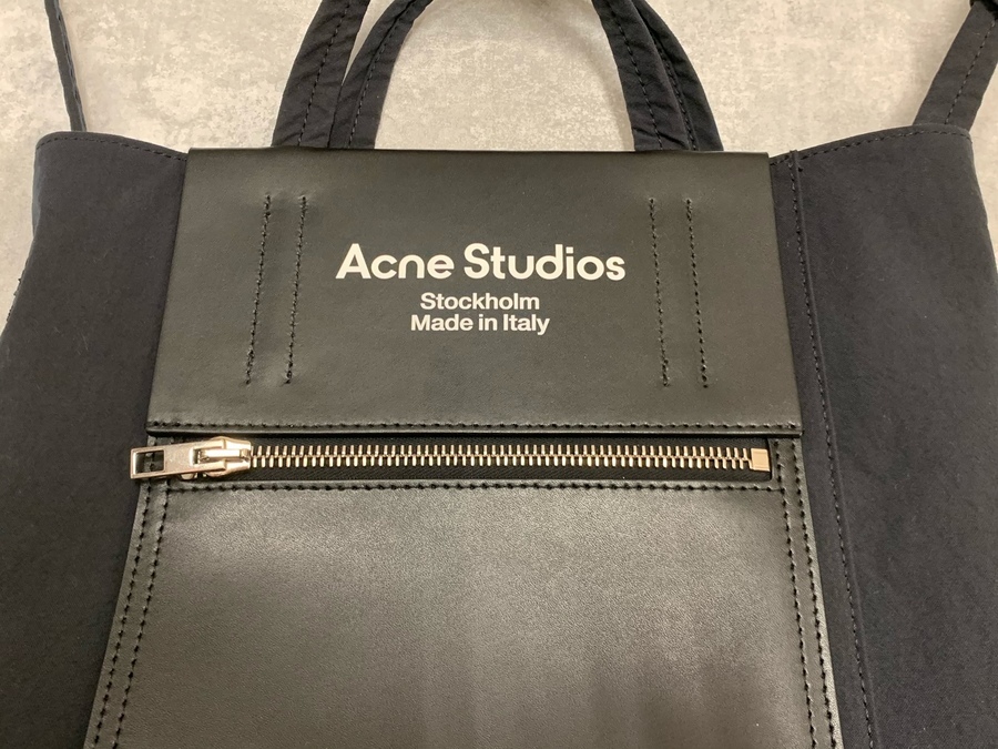 Acne studios/アクネストゥディオズ】のミニベイカートートバッグを