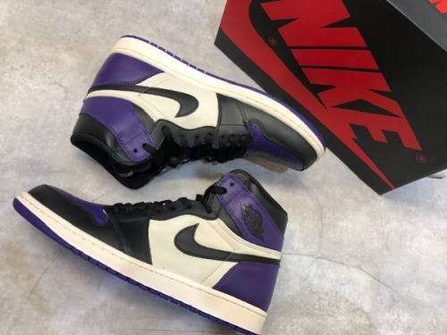 争奪戦必死のレアスニーカー！「NIKE（ナイキ）」よりAIR JORDAN 1 RETRO HIGH OG(エアジョーダン1レトロハイOG)  COURT PURPLE WHITE(コートパープルホワイト)が入荷致しました。[2020.10.18発行]｜トレファクスタイル川越店｜洋服・古着の買取と販売の専門店｜トレジャー  ...