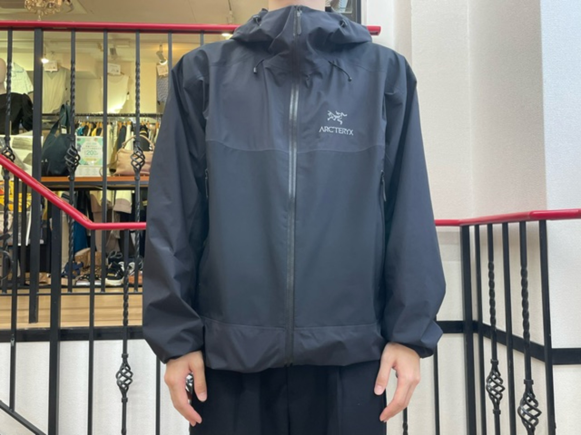 ARC'TERYX/アークテリクス】の、ベータSLハイブリッド ジャケットが買取入荷致しました。[2024.07.11発行]｜トレファクスタイル川越店｜洋服・古着の買取と販売の専門店｜トレジャーファクトリー（トレファク）のファッションリユース