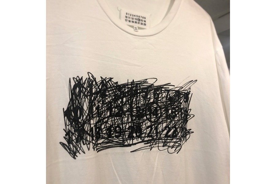 Maison Margiela 14/メゾン マルジェラ】よりScribble Logo Print  Teeの入荷です！[2020.08.25発行]｜トレファクスタイル目黒店｜洋服・古着の買取と販売の専門店｜トレジャーファクトリー（トレファク）のファッションリユース