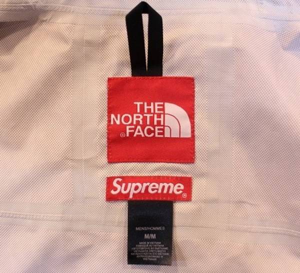 Supreme×THE NORTH FACE(シュプリーム×ノースフェイス)の世界地図