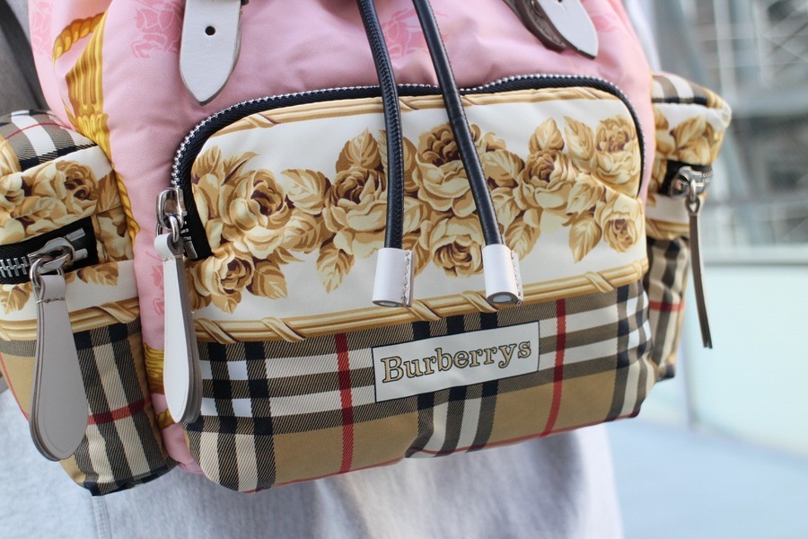 BURBERRY/バーバリー】よりスカーフプリントナイロンバッグ パック(4078769)が買取入荷。[2020.12.01発行]｜トレファクスタイル橋本店｜洋服・古着の買取と販売の専門店｜トレジャーファクトリー（トレファク）のファッションリユース